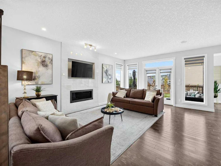 546 Sherwood Boulevard NW, Calgary, AB, T3R 0R7 - 5