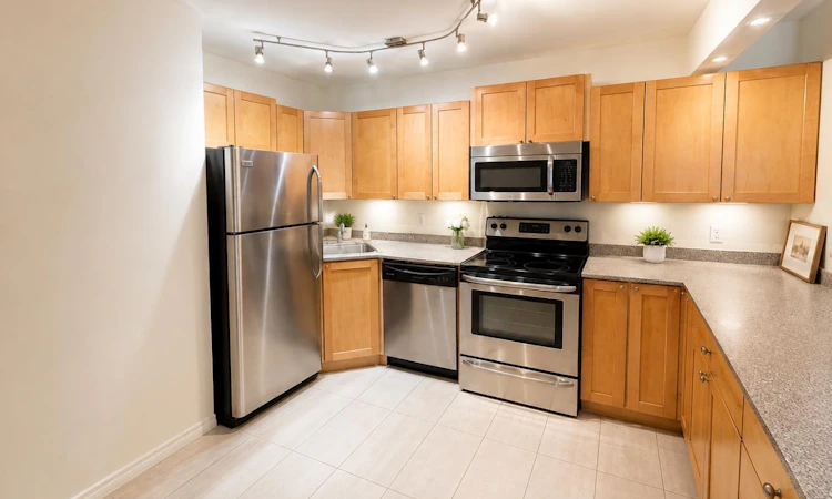 10-210 25 Avenue SW