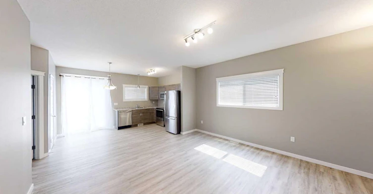 B-8065 91 Street, Grande Prairie, AB, T8V 7P6 - 4