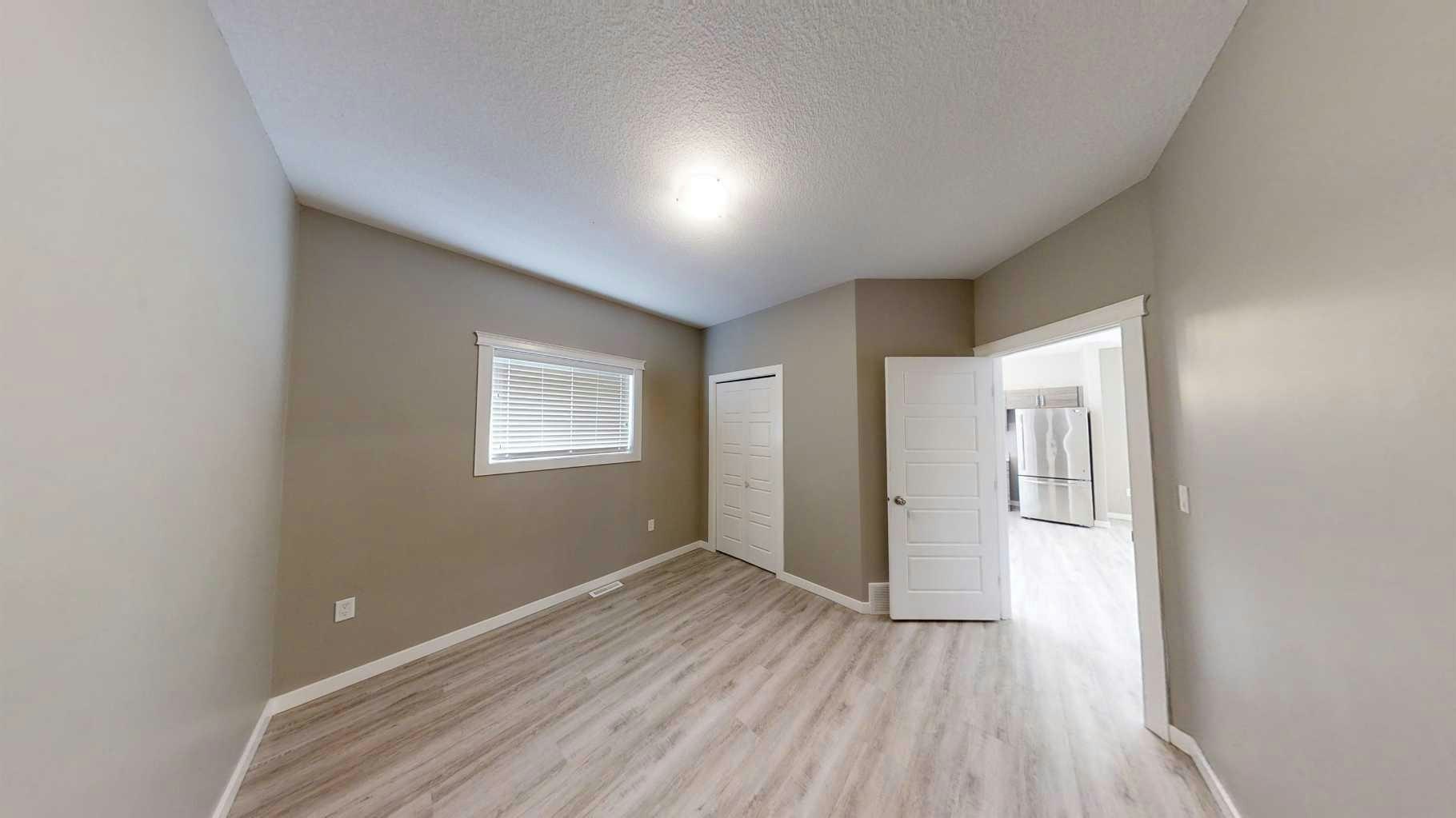 B-8065 91 Street, Grande Prairie, AB, T8V 7P6 - 8