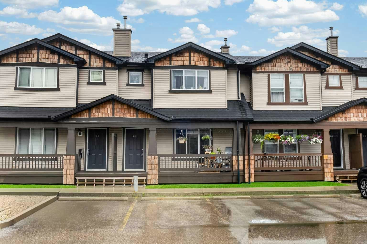 66 Panatella Park NW, Calgary, AB, T3K 6K4