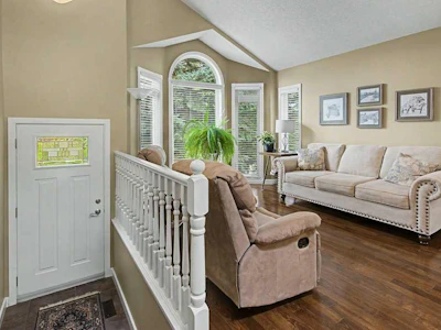 43 Riverside Road SE - 2