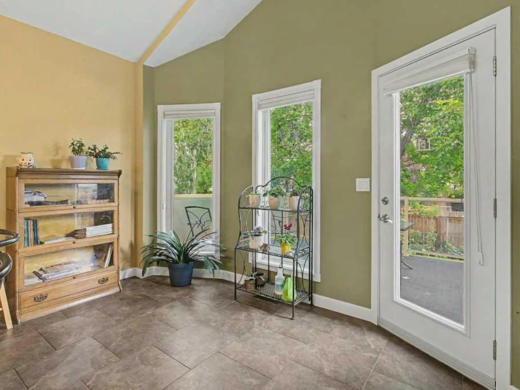 43 Riverside Road SE, Calgary, AB, T2C 3T9 - 8