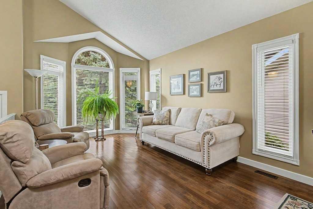 43 Riverside Road SE - 3