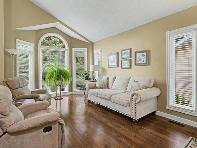43 Riverside Road SE, Calgary, AB, T2C 3T9 - 3