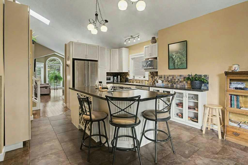 43 Riverside Road SE, Calgary, AB, T2C 3T9 - 7