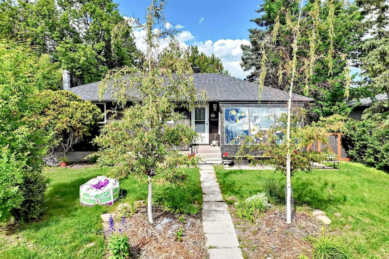 4832 Worcester Drive SW, Calgary, AB, T3C 3L6