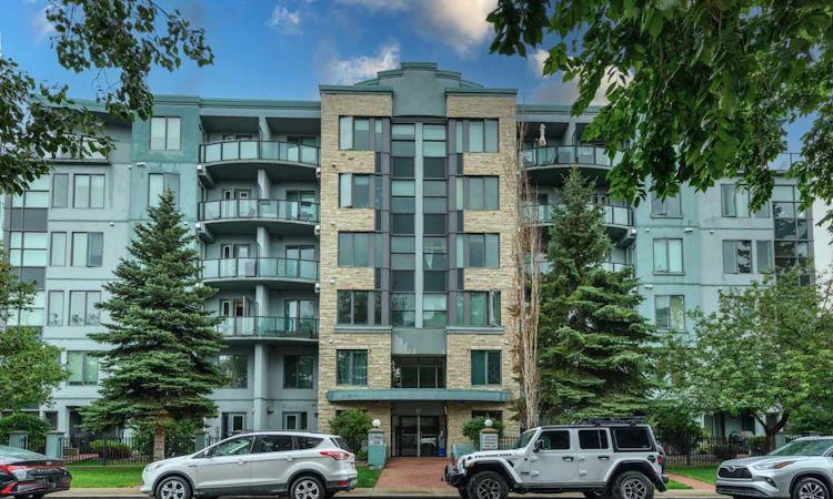 310-328 21 Avenue SW