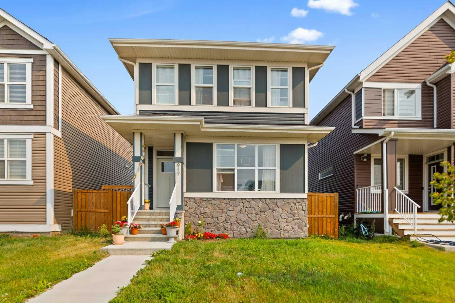 917 West Lakeview Drive, Chestermere, AB, T1X 2N3