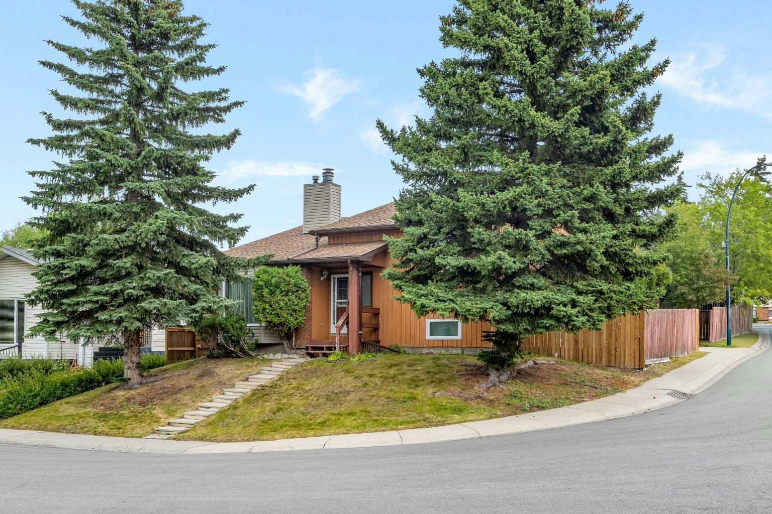 147 Whitlock Close NE, Calgary, AB, T1Y 4X2