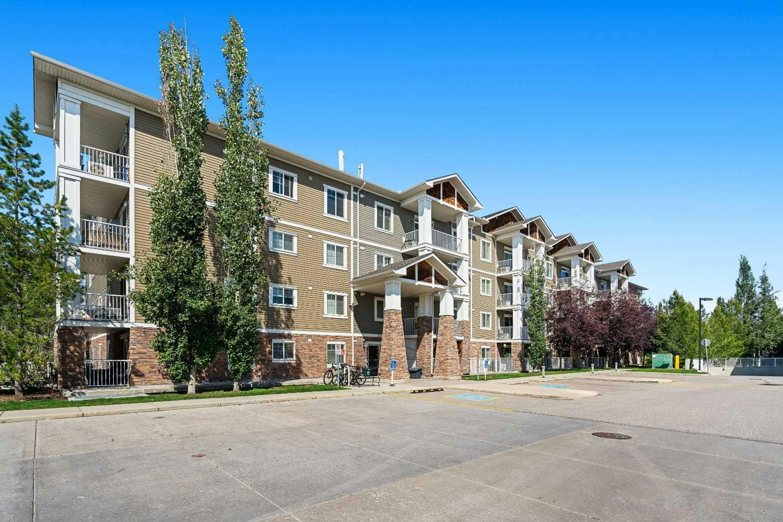 208-304 Cranberry Park SE, Calgary, AB, T3M 1W2