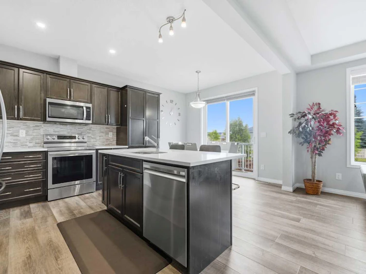 102 Yorkville Green SW, Calgary, AB, T2X 4K1 - 11