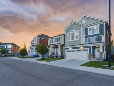 102 Yorkville Green SW - 2