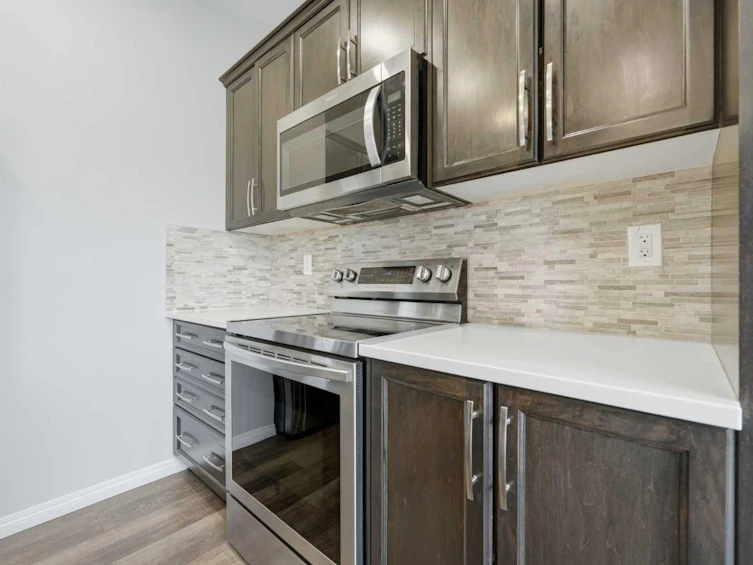 102 Yorkville Green SW, Calgary, AB, T2X 4K1 - 12