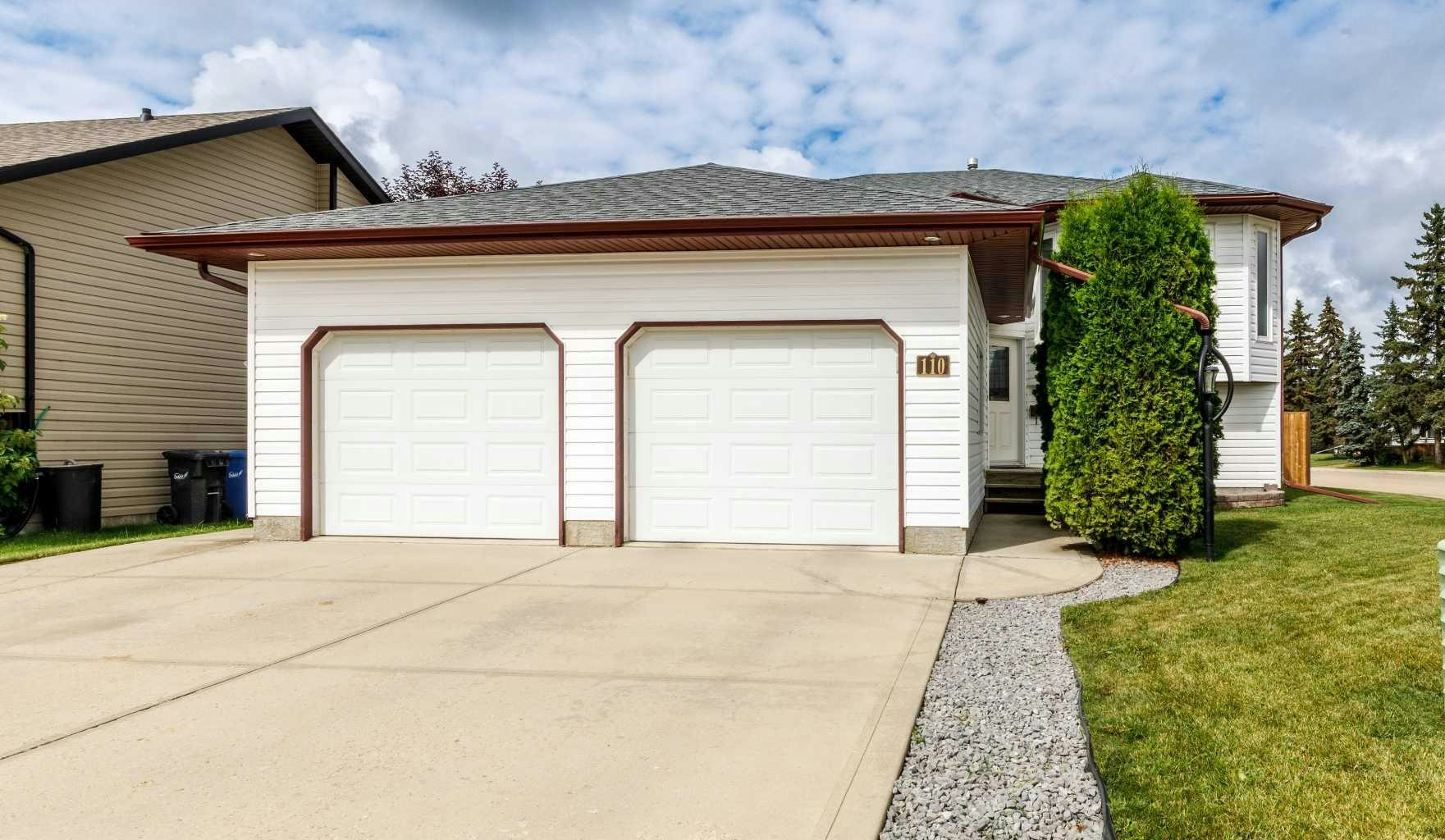 110 Newton Drive, Penhold, AB, T0M 1R0
