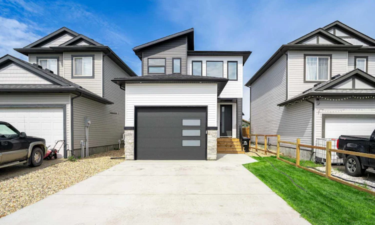 123 Athabasca Crescent