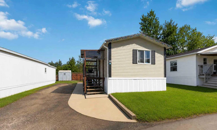 10 Pelican Drive