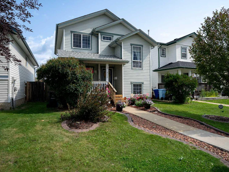 312 Diefenbaker Drive, Fort Mcmurray, AB, T9K 2K1