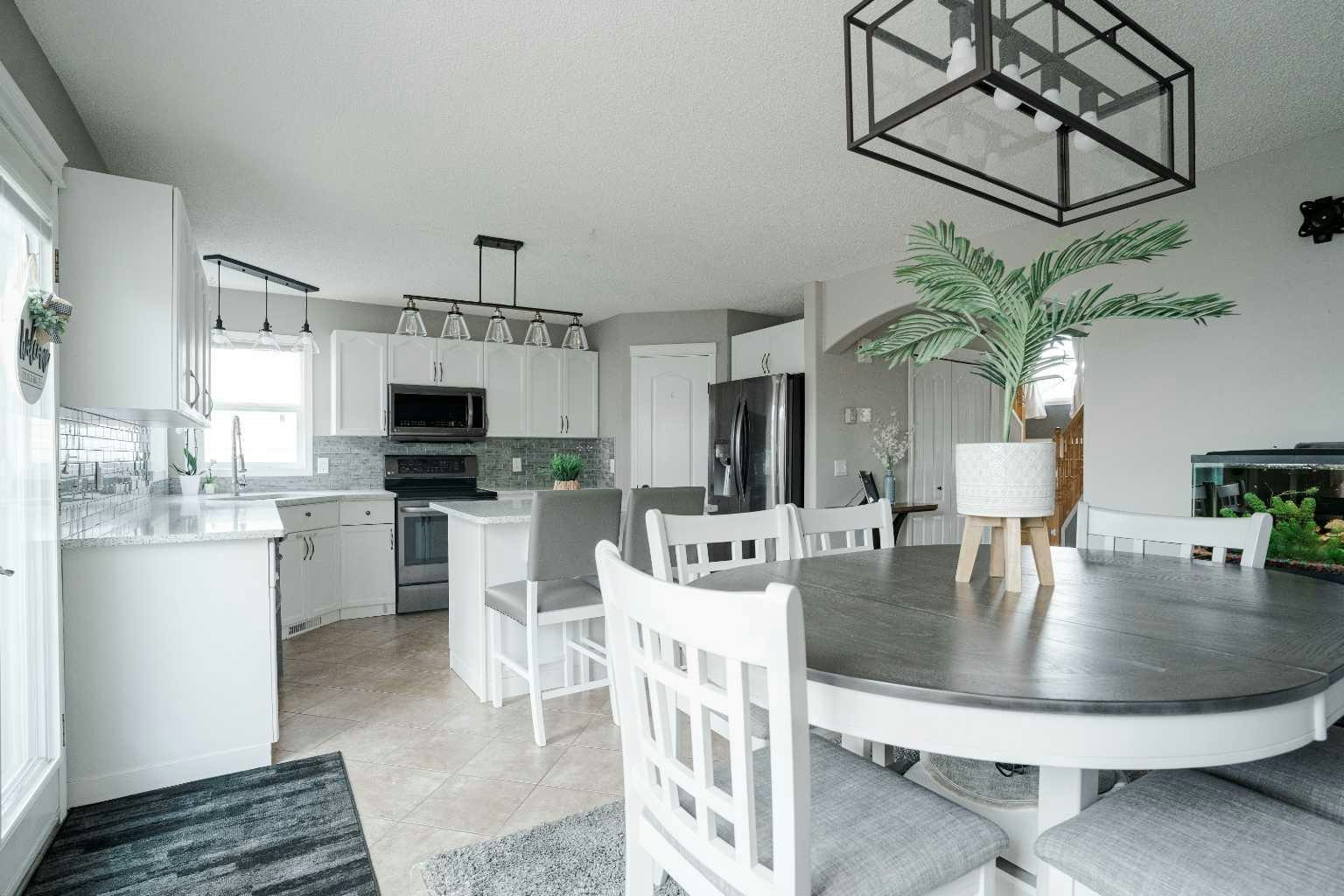 312 Diefenbaker Drive - 5