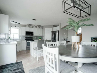 312 Diefenbaker Drive - 5