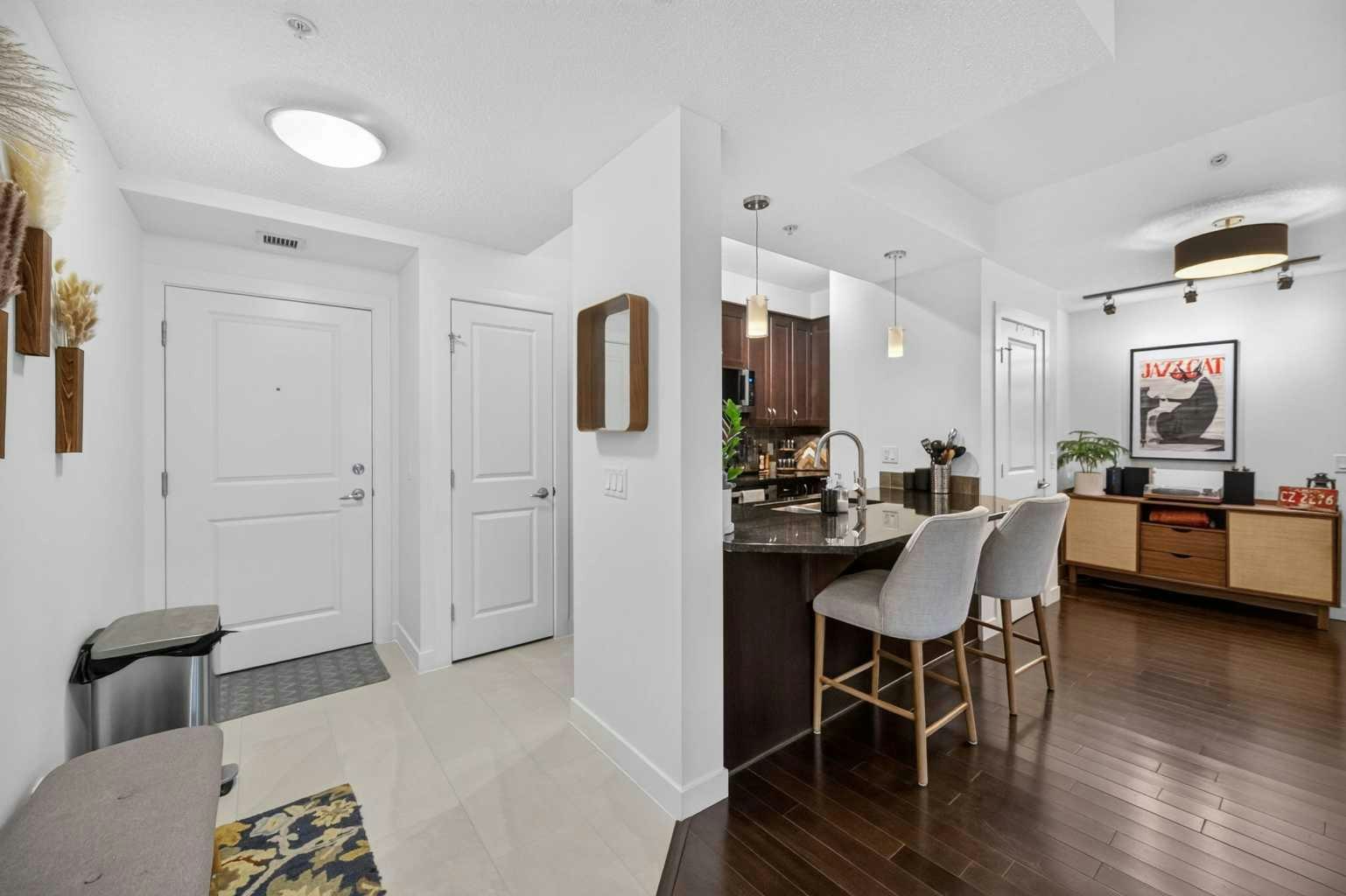 402-108 25 Avenue SW, Calgary, AB, T2S 0K9