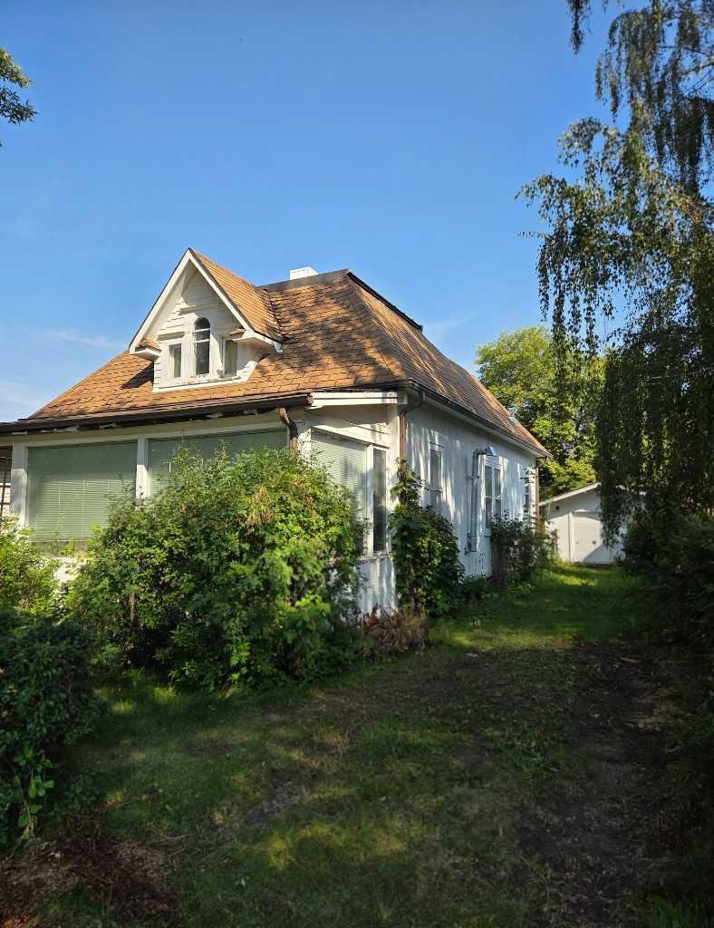 2122 22 Avenue, Didsbury, AB, T0M 0W0