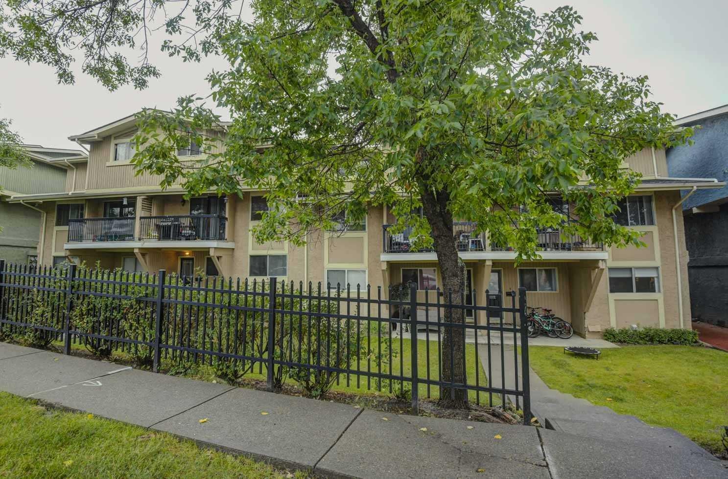 1106-2200 Woodview Drive SW, Calgary, AB, T2W 3N6