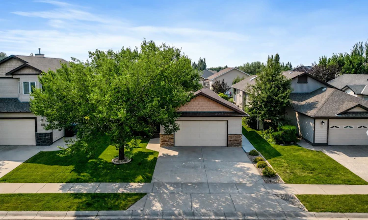 236 Southgate Boulevard S