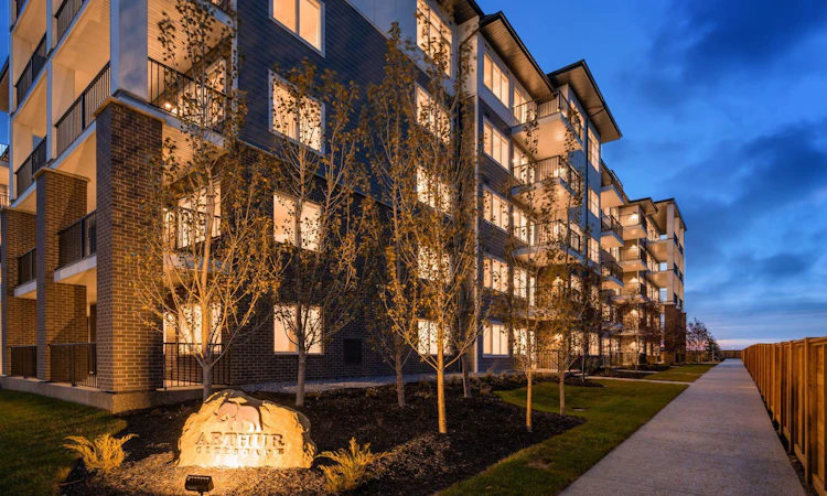 1305-44 Skyview Parkway NE