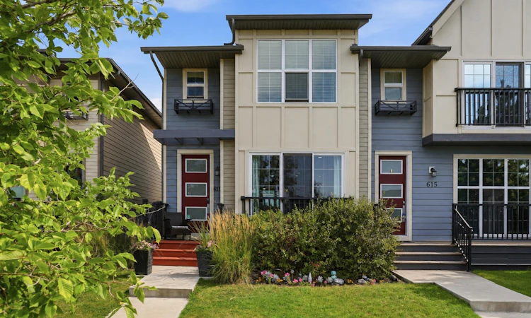 611 Walden Drive SE