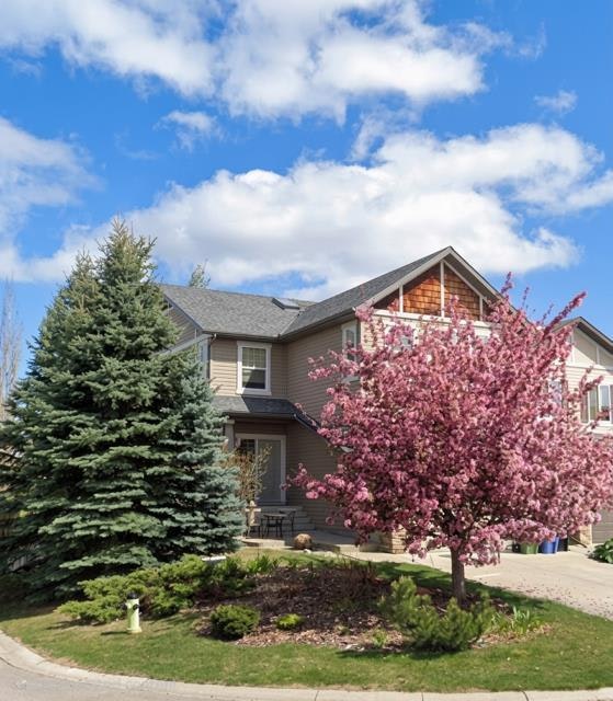 204 Eversyde Mews SW, Calgary, AB, T2Y 5A4