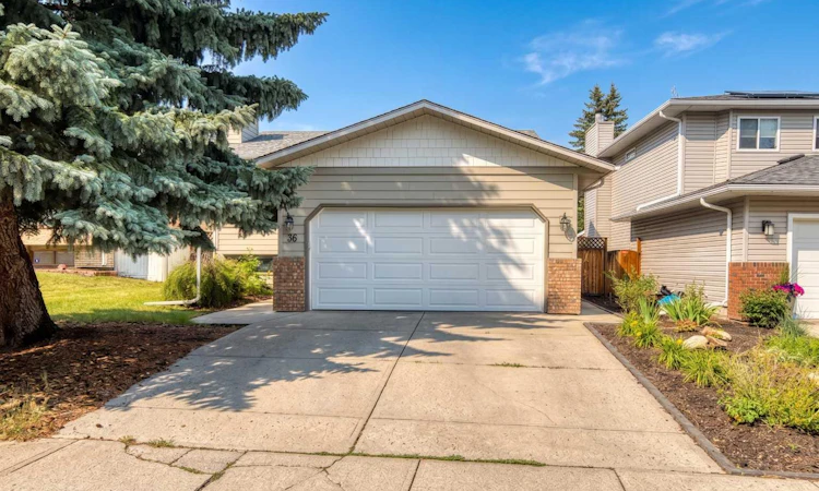 36 Shannon Circle SW