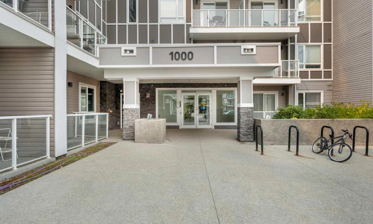1425-76 Cornerstone Passage NE