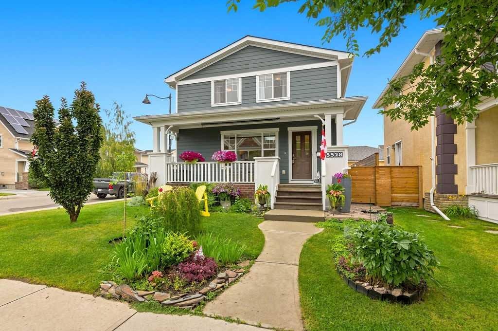 5528 Forand Street SW, Calgary, AB, T3E 7S6