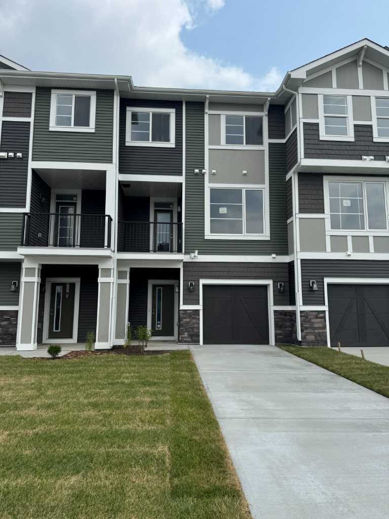 12 Waterford Glen, Chestermere, AB, T1X 2T8