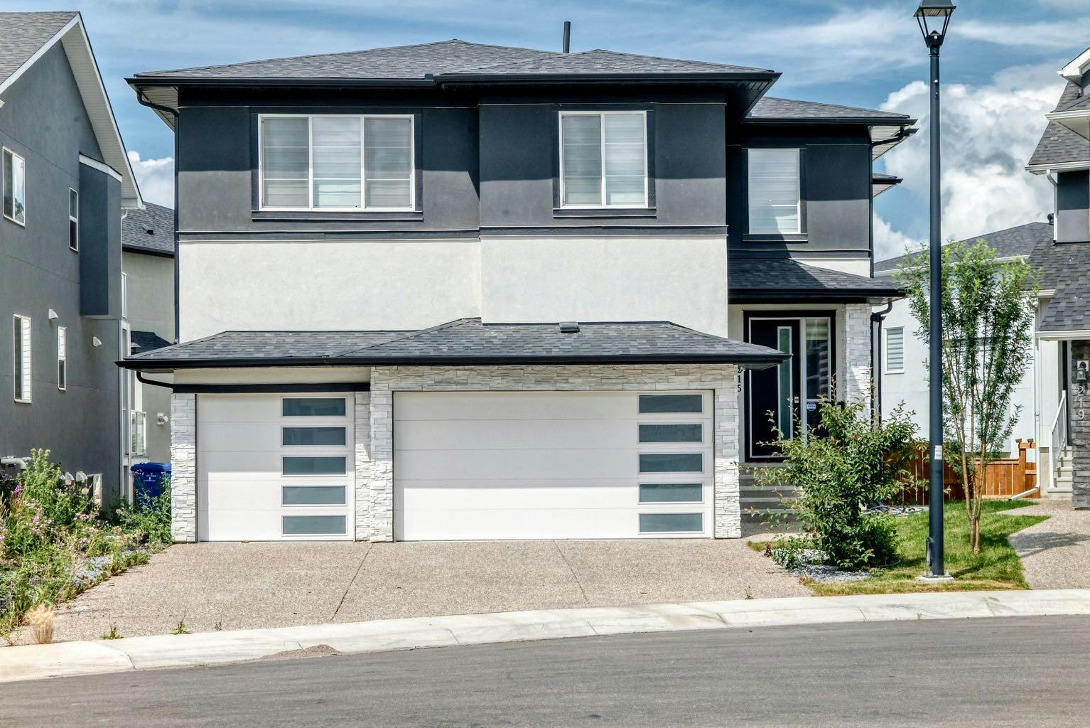 215 Kinniburgh Place, Chestermere, AB, T1X 1Y2