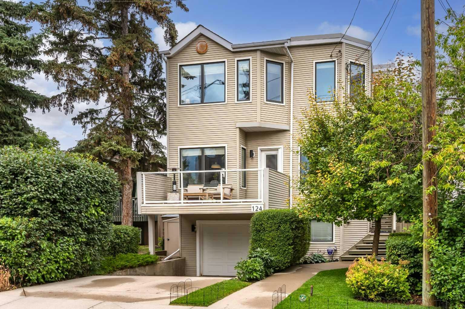 124 38a Avenue SW, Calgary, AB, T2S 0W4