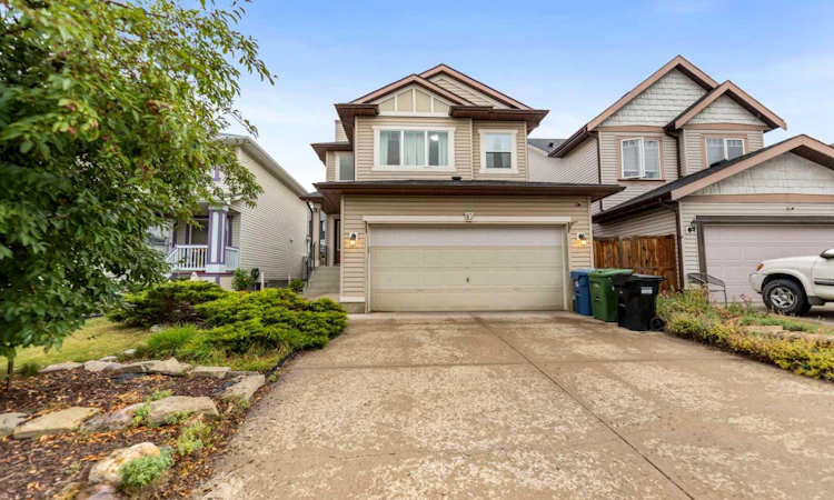 10 Evansmeade Manor NW