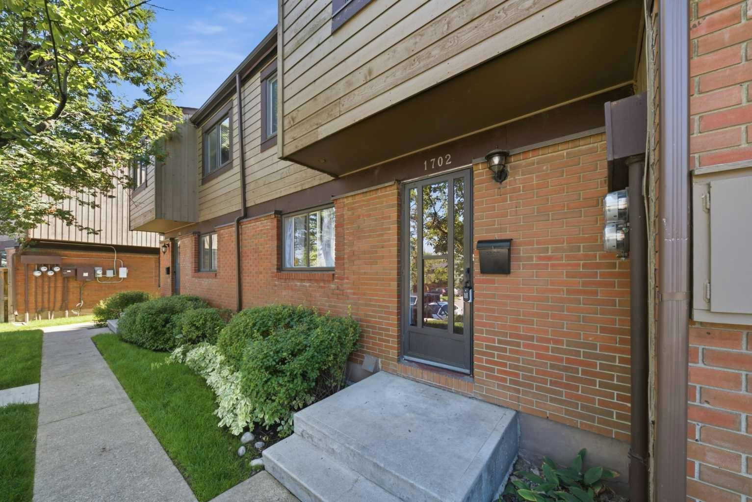 1702-9803 24 Street SW, Calgary, AB, T2V 1S5