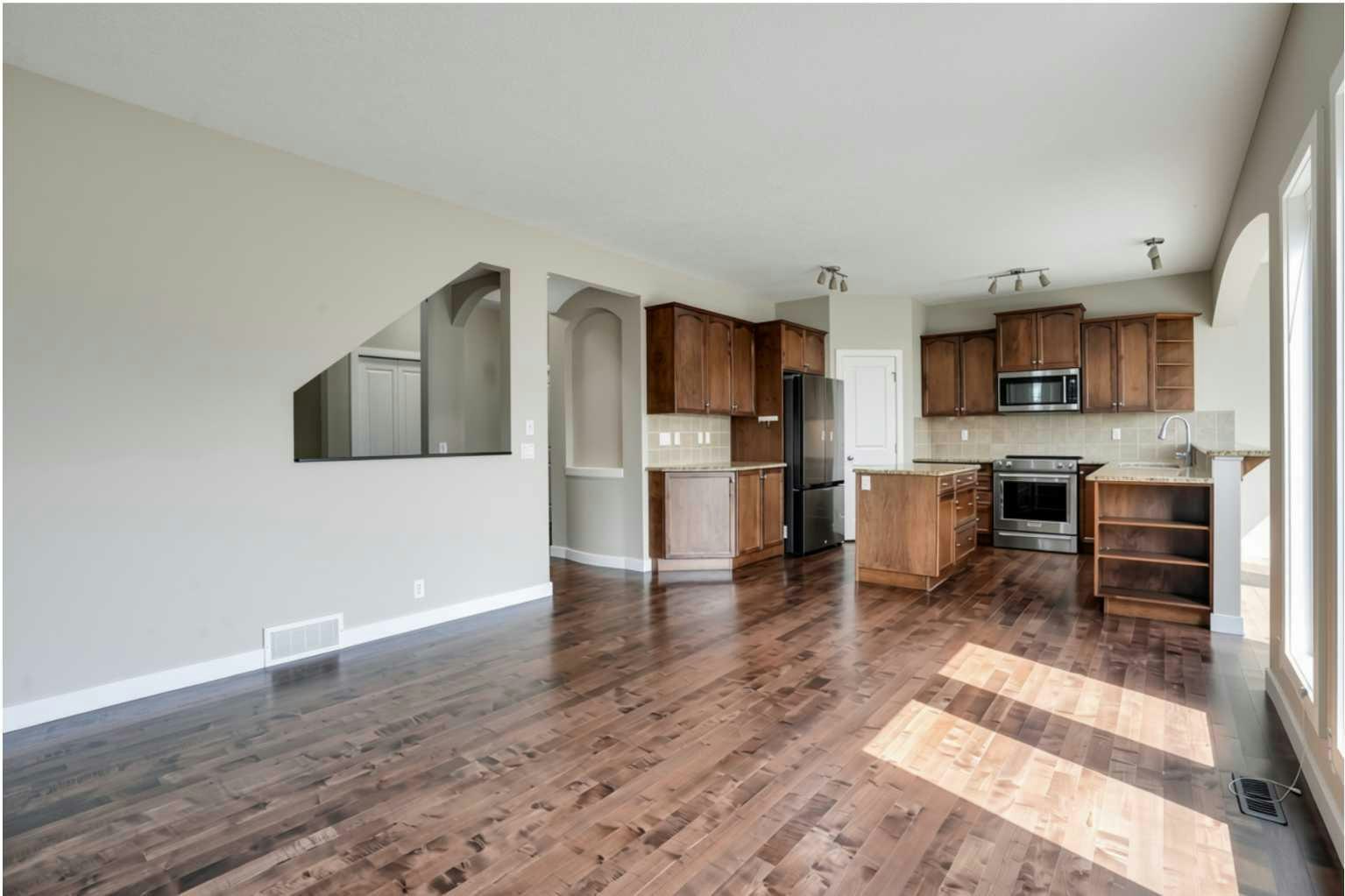 92 Everglen Close SW, Calgary, AB, T2Y 0G6