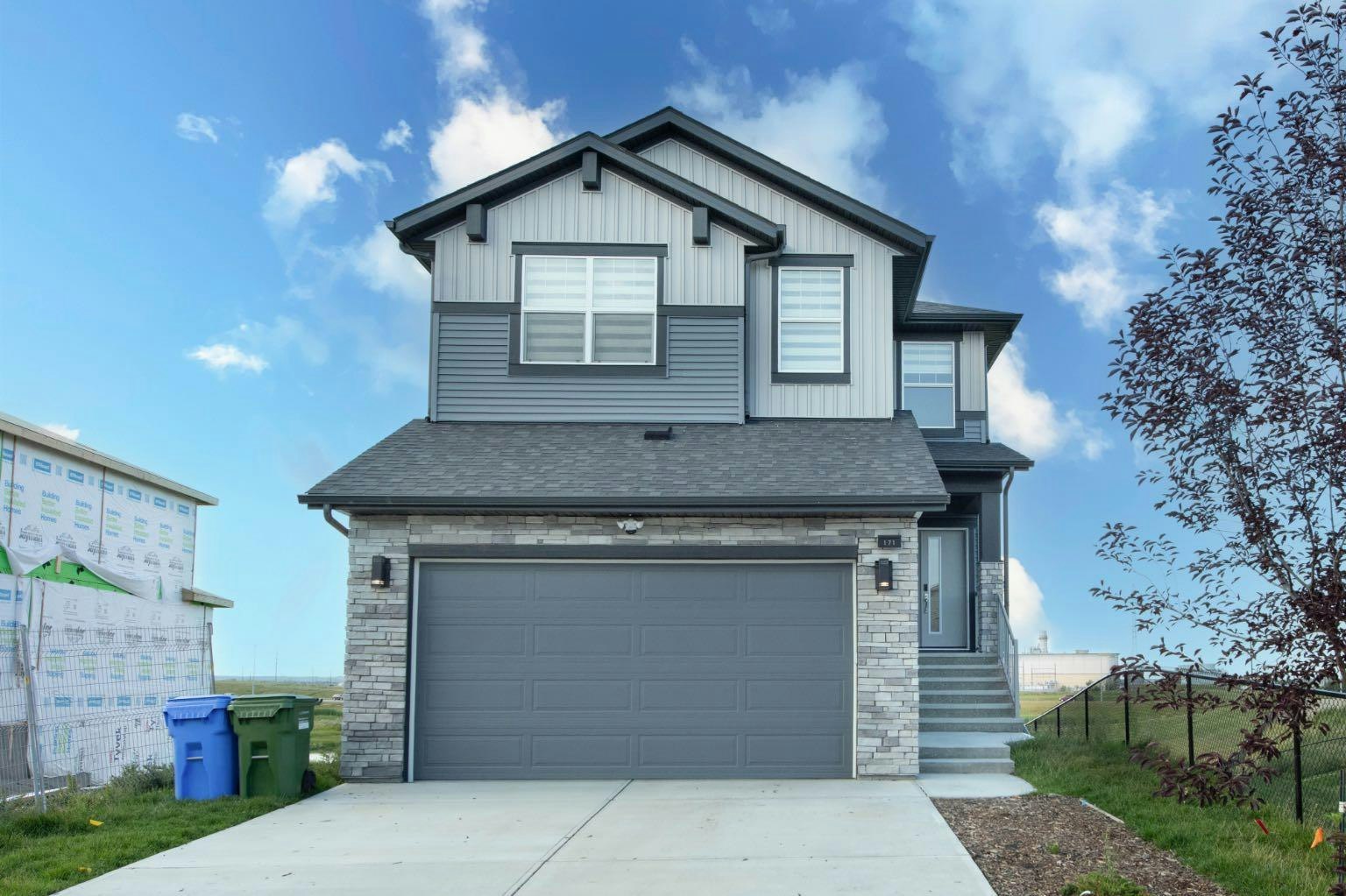 171 Corner Glen Grove NE, Calgary, AB, T3N 2S3