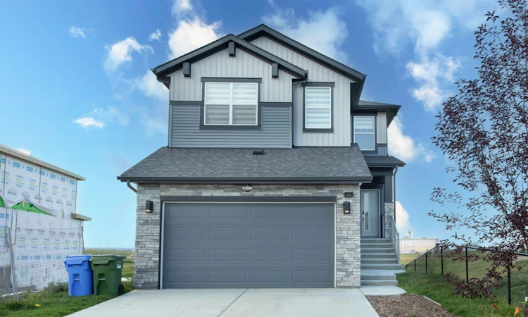 171 Corner Glen Grove NE