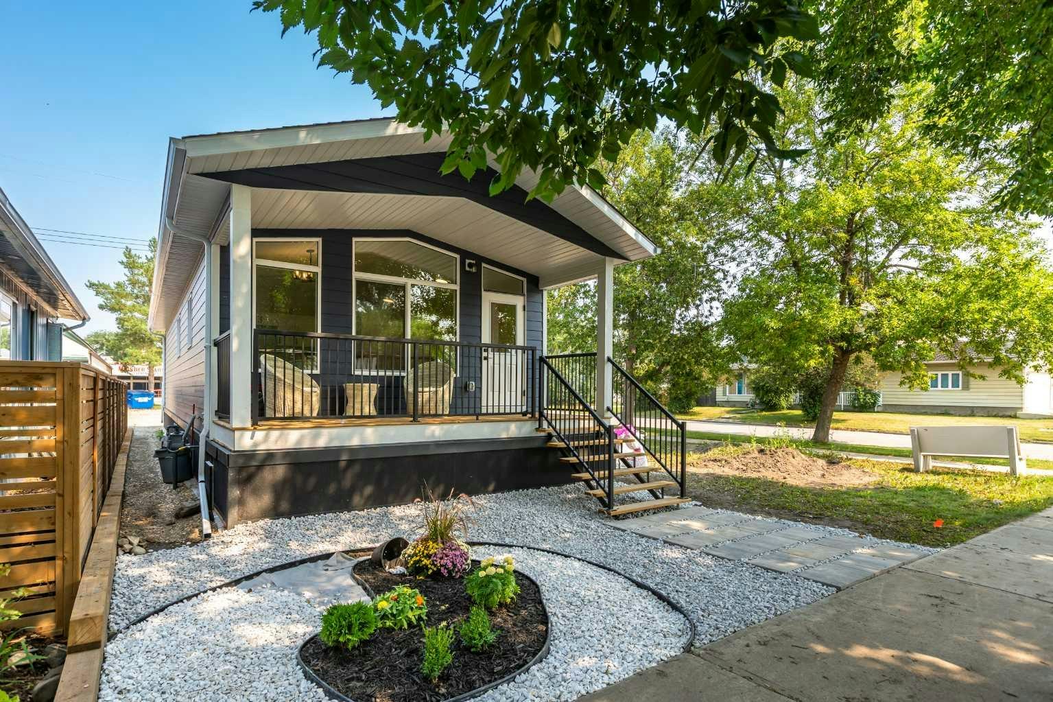 38 4 Avenue SE, High River, AB, T1V 1X6