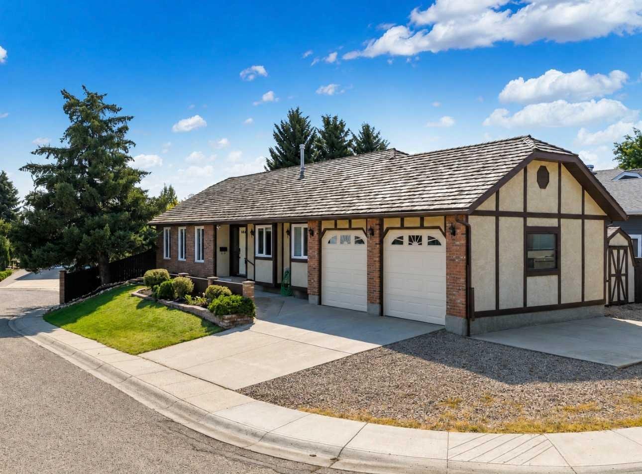 5 Ross View Bay SE, Medicine Hat, AB, T1B 3H9