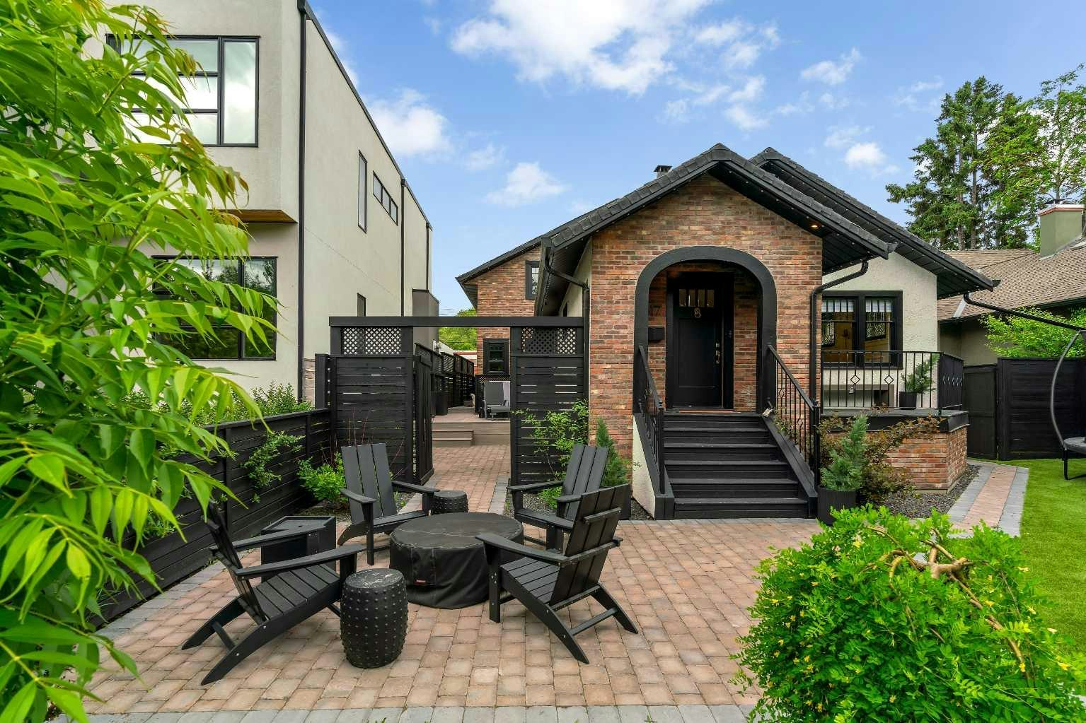 817 Rideau Road SW, Calgary, AB, T2S 0S1