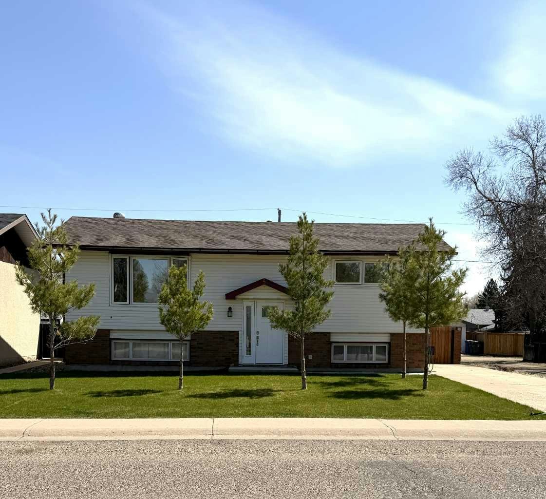 1539 4 Avenue NE, Medicine Hat, AB, T1A 6C2