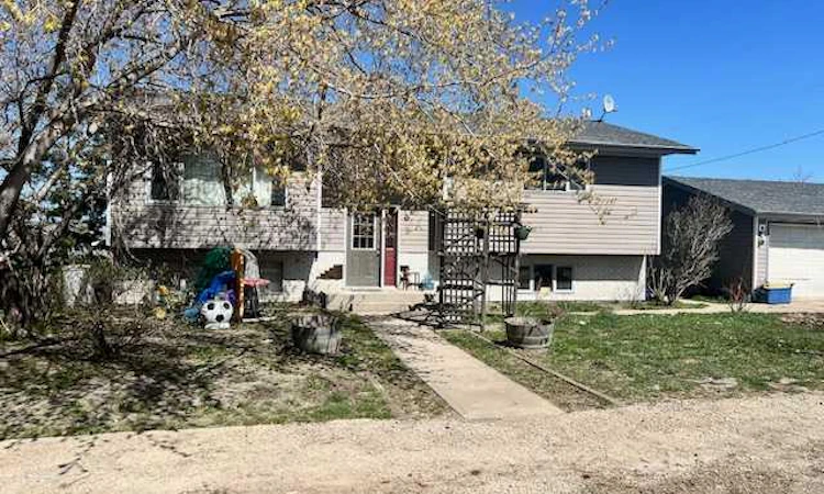 6 1 Avenue