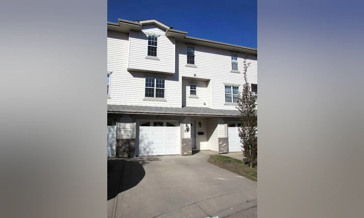15 Kerry Wood Mews