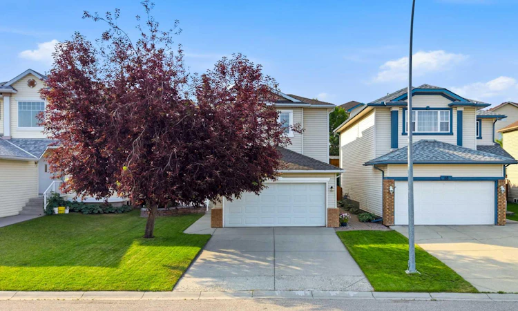 72 Arbour Crest Road NW