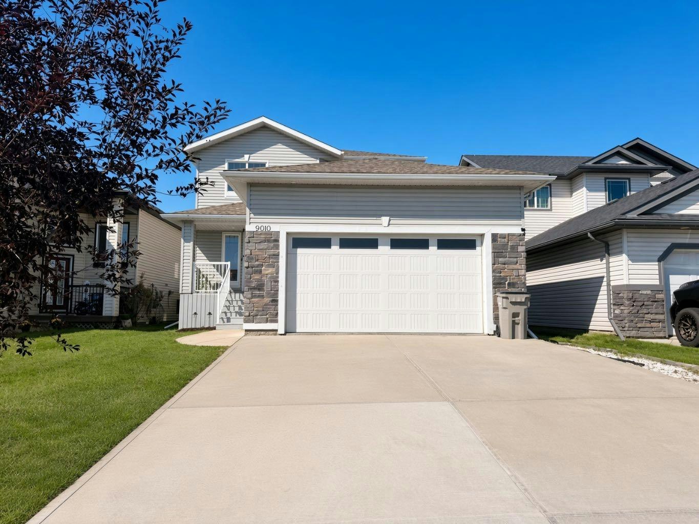 9010 Willow Drive, Grande Prairie, AB, T8X 0G8